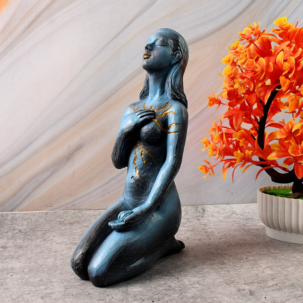 Elegant Resin Kneeling Woman Decorative Statue